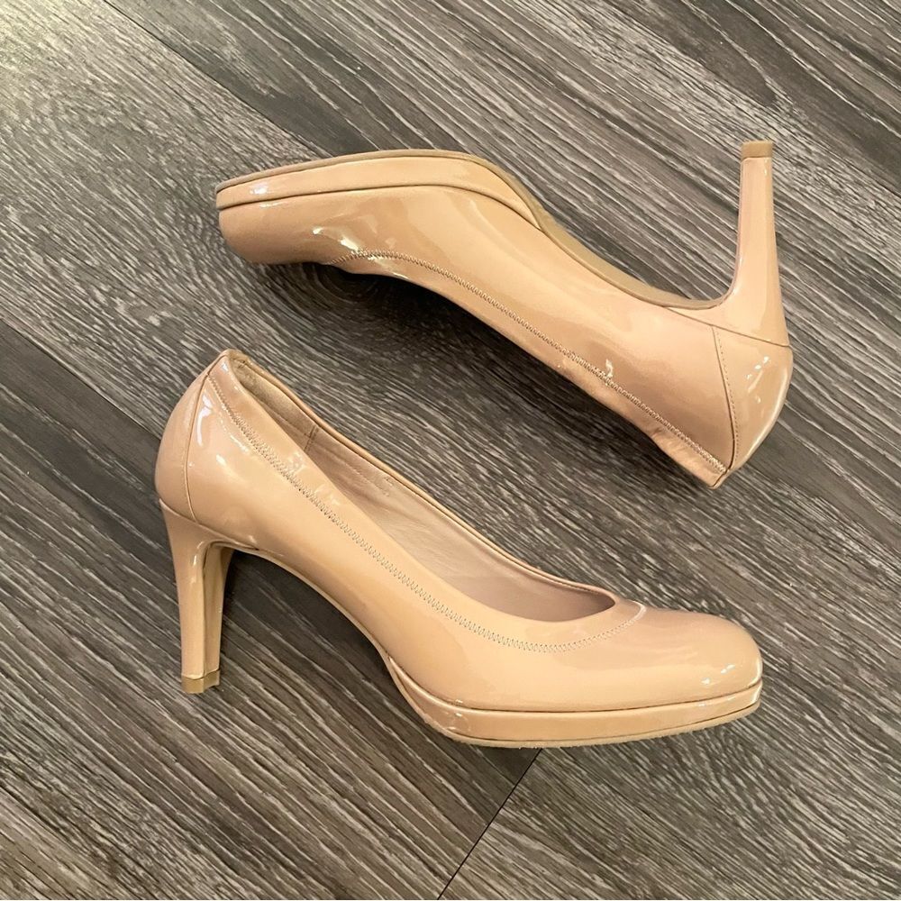 Stuartweitzman Rania Platform Pump In Adobe - image 2